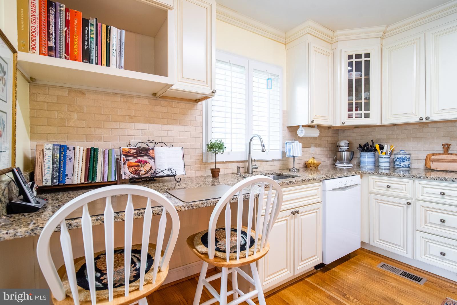 9112 Grist Mill Road Alexandria, VA 22309 - Photo 15 of 35 Plan your meals here