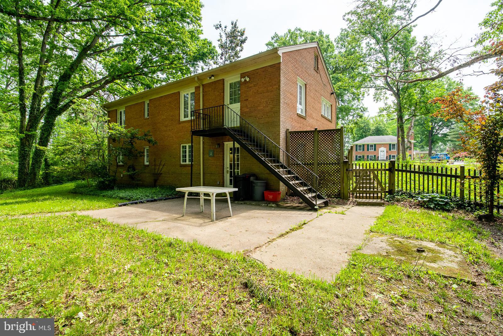 9112 Grist Mill Road Alexandria, VA 22309 - Photo 32 of 35 Rear house view