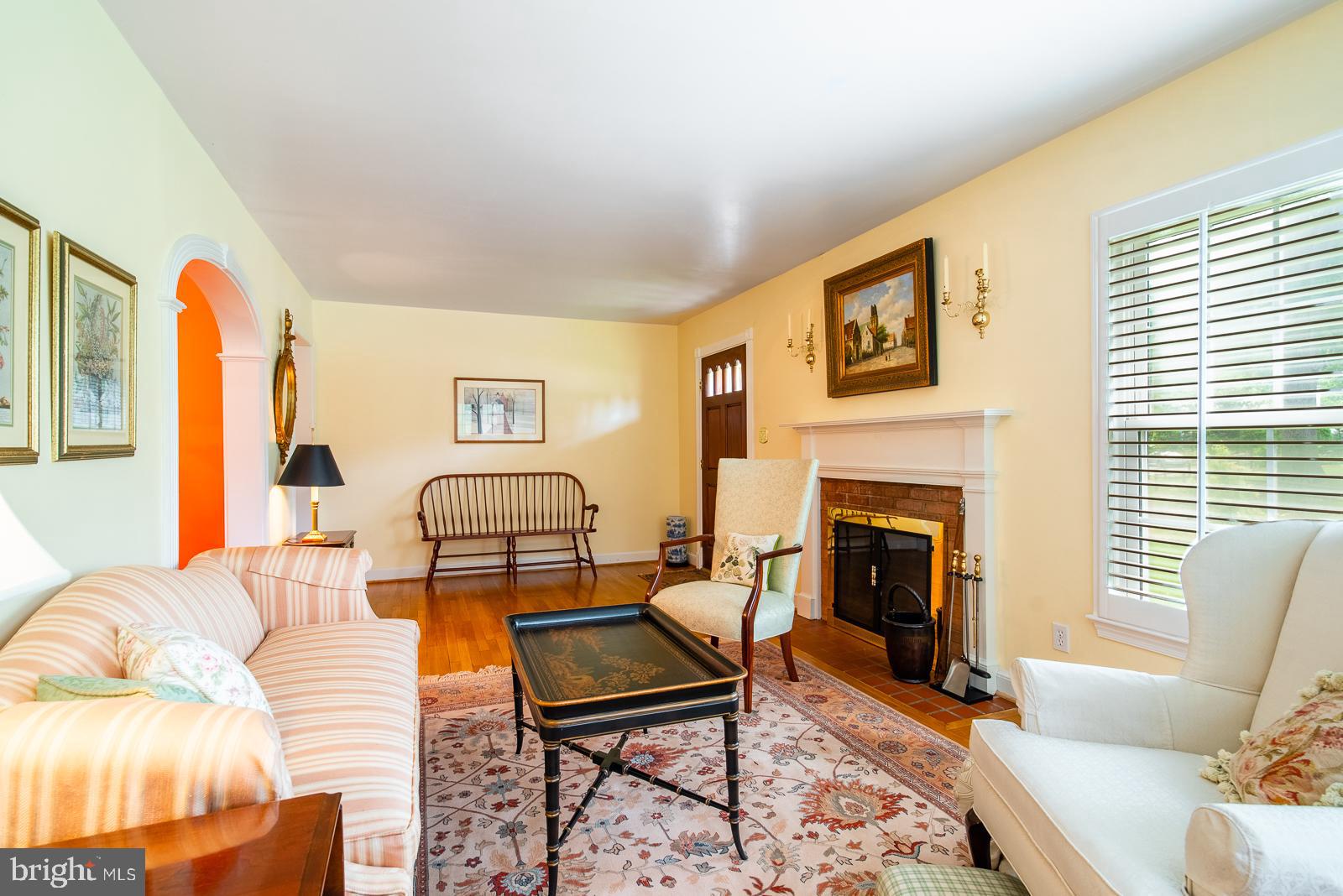 9112 Grist Mill Road Alexandria, VA 22309 - Photo 8 of 35 Cozy LR