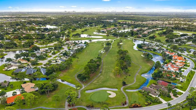 a view of an outdoor space