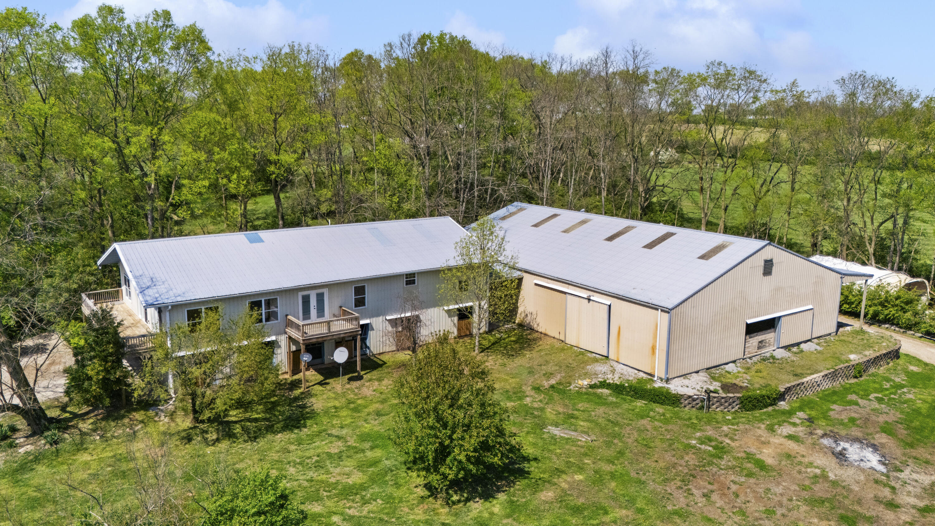 583 College Road Paris, KY 40361 - Photo 34 of 39 DJI_20260409145053_0111_D