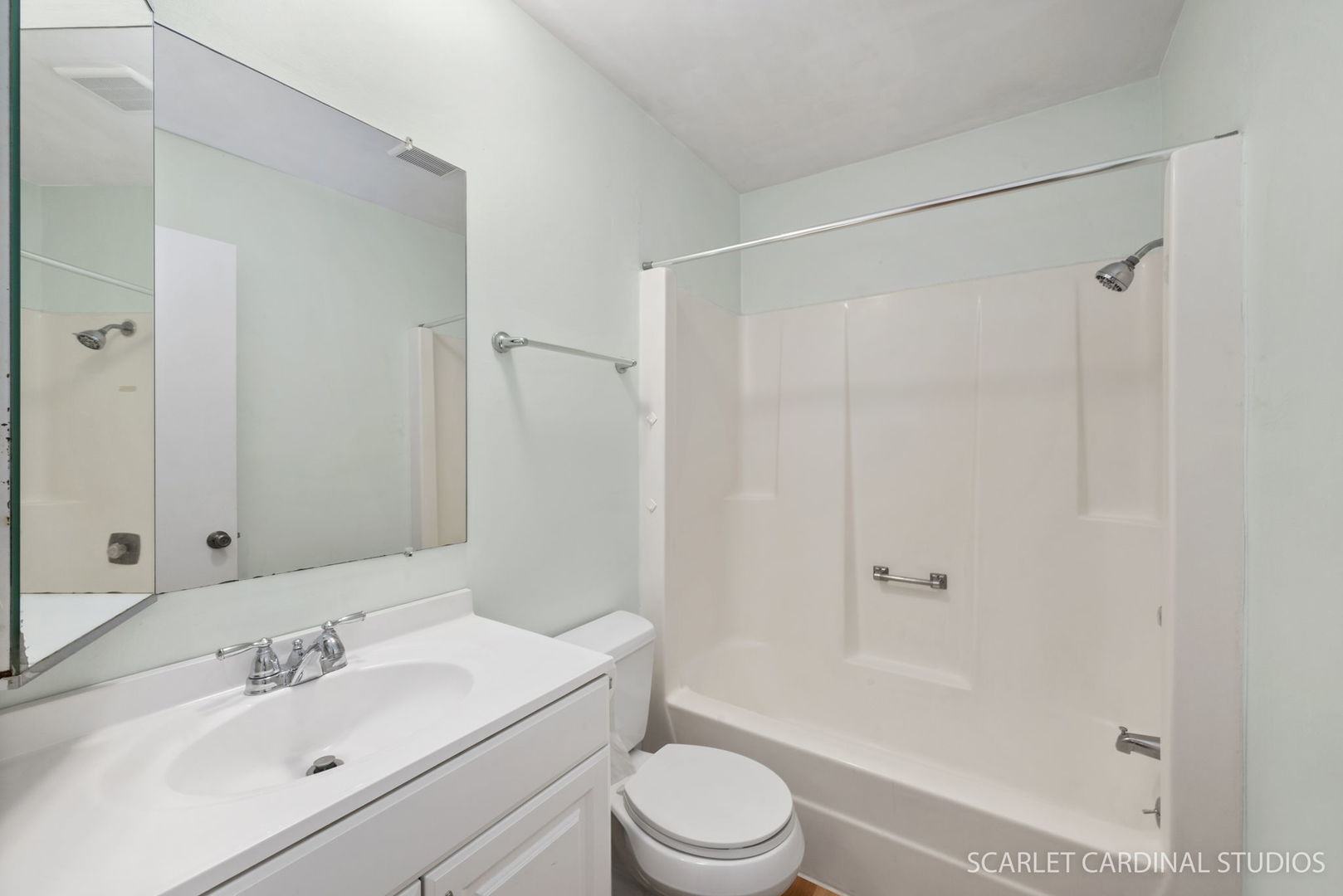 472 Sunnybrook Lane Wheaton, IL 60187 - Photo 7 of 11 a bathroom with a sink toilet and shower