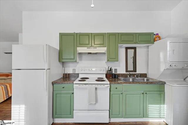 $179,385 | 831 Neighborhood Road, Wellford, SC 29385