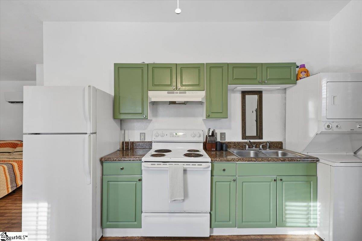 831 Neighborhood Road Wellford, SC 29385 - Photo 13 of 33