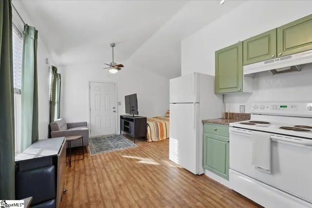 $179,385 | 831 Neighborhood Road, Wellford, SC 29385