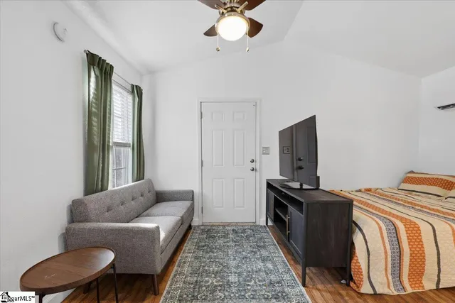 $179,385 | 831 Neighborhood Road, Wellford, SC 29385