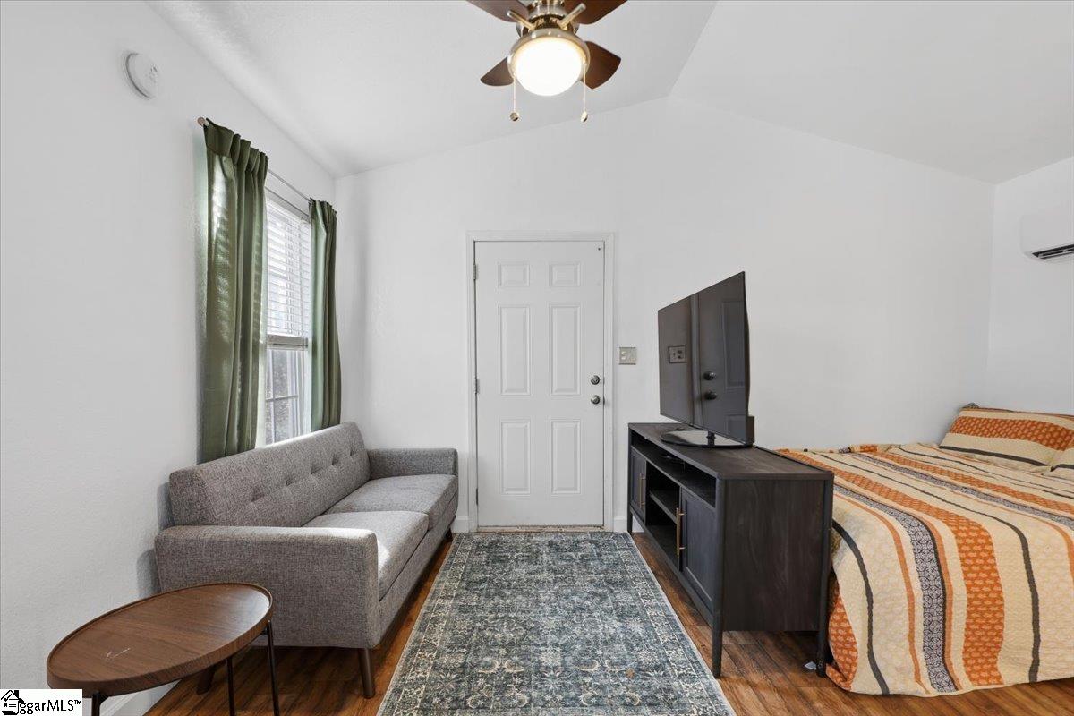 831 Neighborhood Road Wellford, SC 29385 - Photo 20 of 33