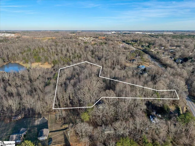 $179,385 | 831 Neighborhood Road, Wellford, SC 29385