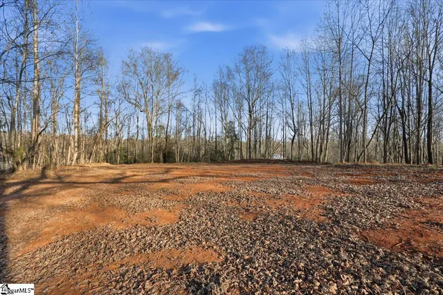 $179,385 | 831 Neighborhood Road, Wellford, SC 29385