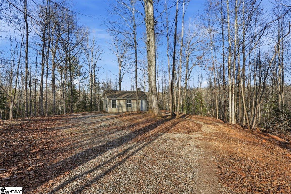 831 Neighborhood Road Wellford, SC 29385 - Photo 9 of 33