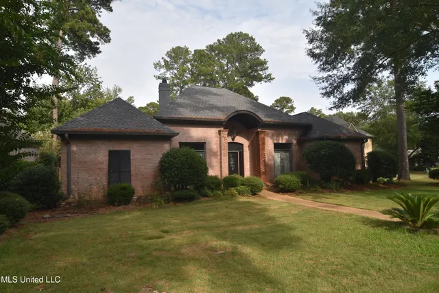 $449,900 | 523 Heatherstone Court, Ridgeland, MS 39157