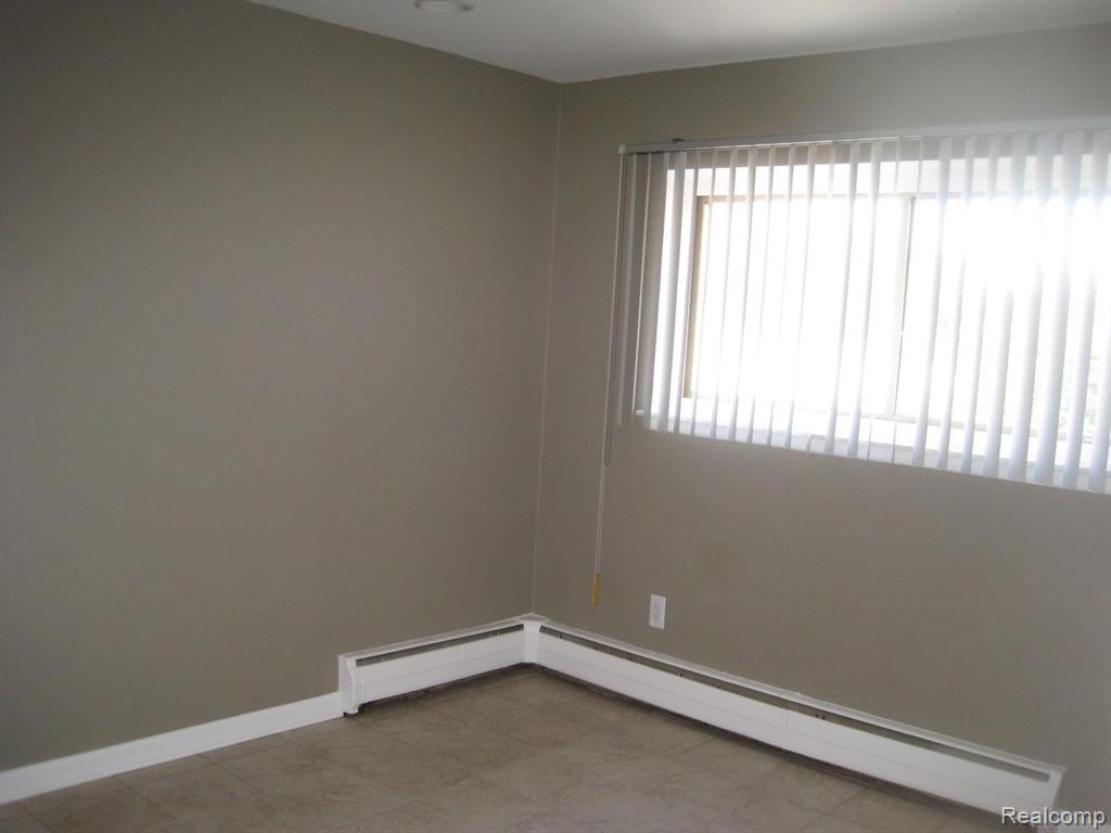 2859 East Maple Road, Unit 1 Birmingham, MI 48009 - Photo 10 of 13
