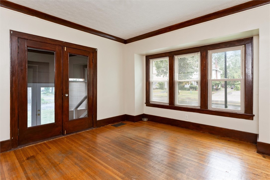 19 Genesee Park Boulevard Rochester, NY 14611 - Photo 19 of 50