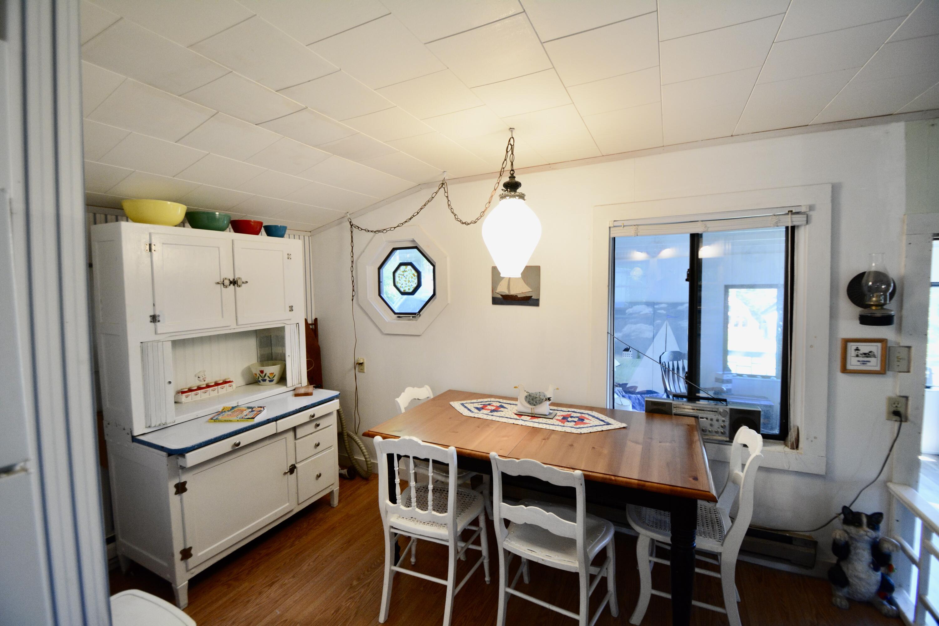 5 4th Street Northport, ME 04849 - Photo 11 of 39 Dining area