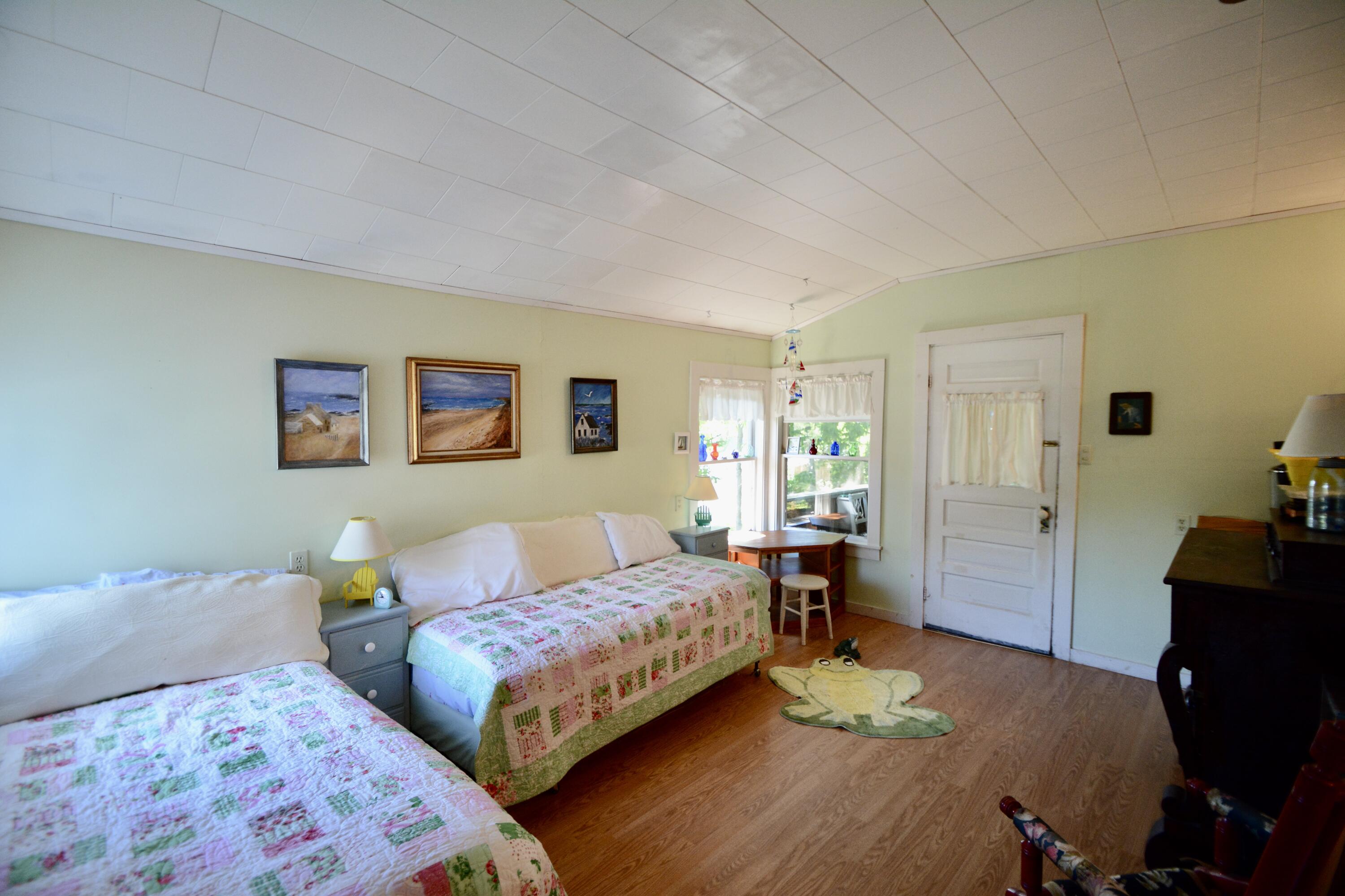 5 4th Street Northport, ME 04849 - Photo 17 of 39 Sleeping area