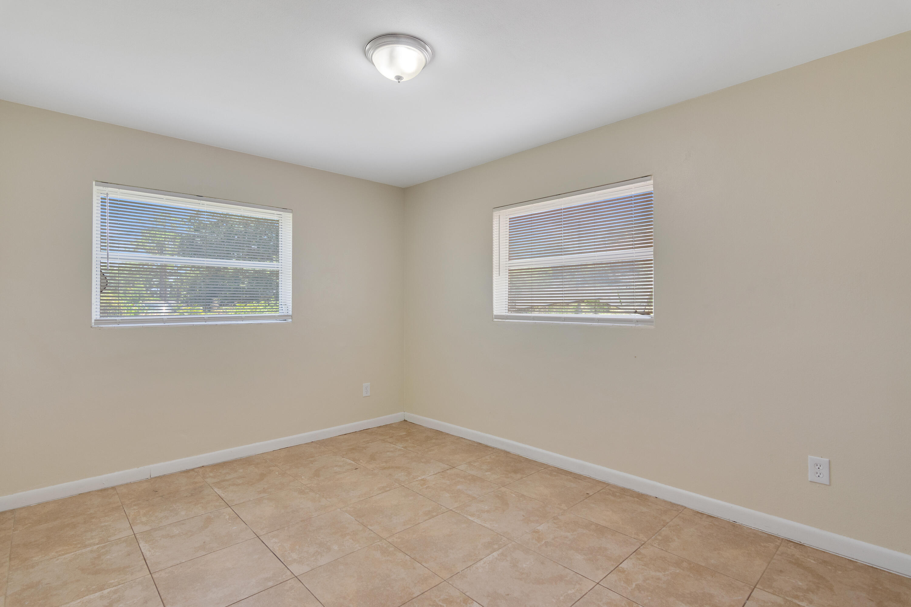 7707 James Road Fort Pierce, FL 34951 - Photo 18 of 32 Image00028