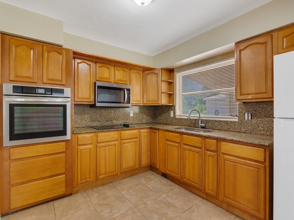 7707 James Road Fort Pierce, FL 34951 - Photo 5 of 32 Resized022