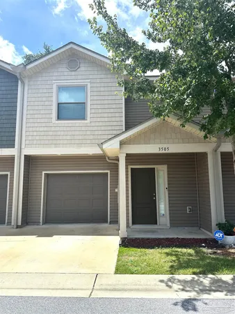 $1,950 | 3505 Mossy Oak Villas Circle, Pensacola, FL 32514