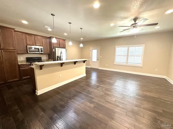 $1,950 | 3505 Mossy Oak Villas Circle, Pensacola, FL 32514