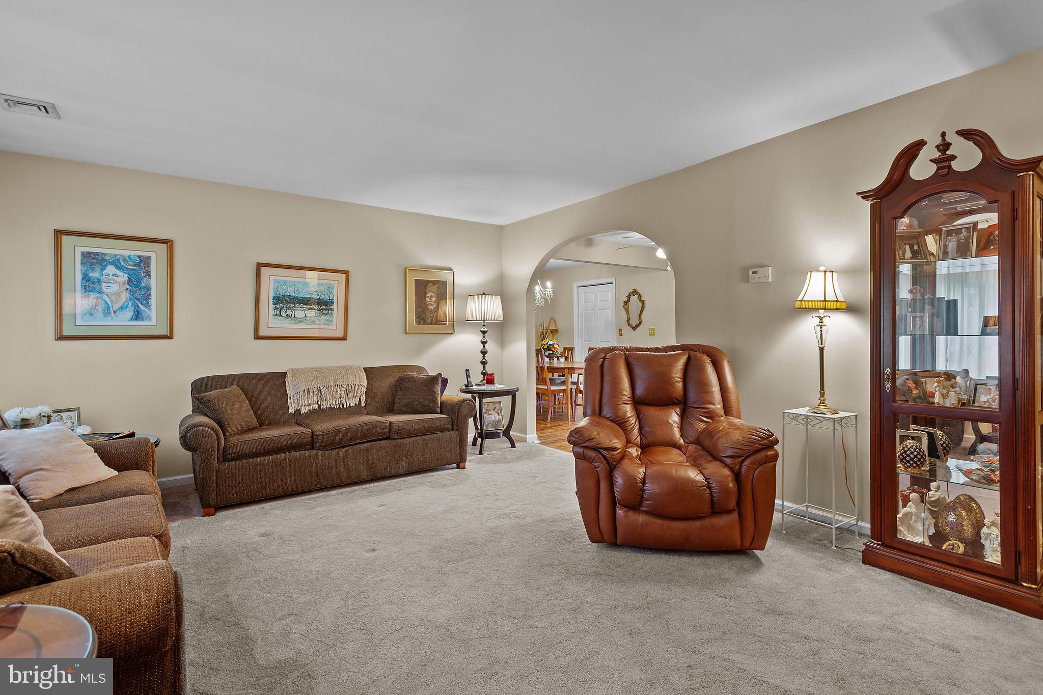26 Crystal Road Levittown, PA 19057 - Photo 4 of 25