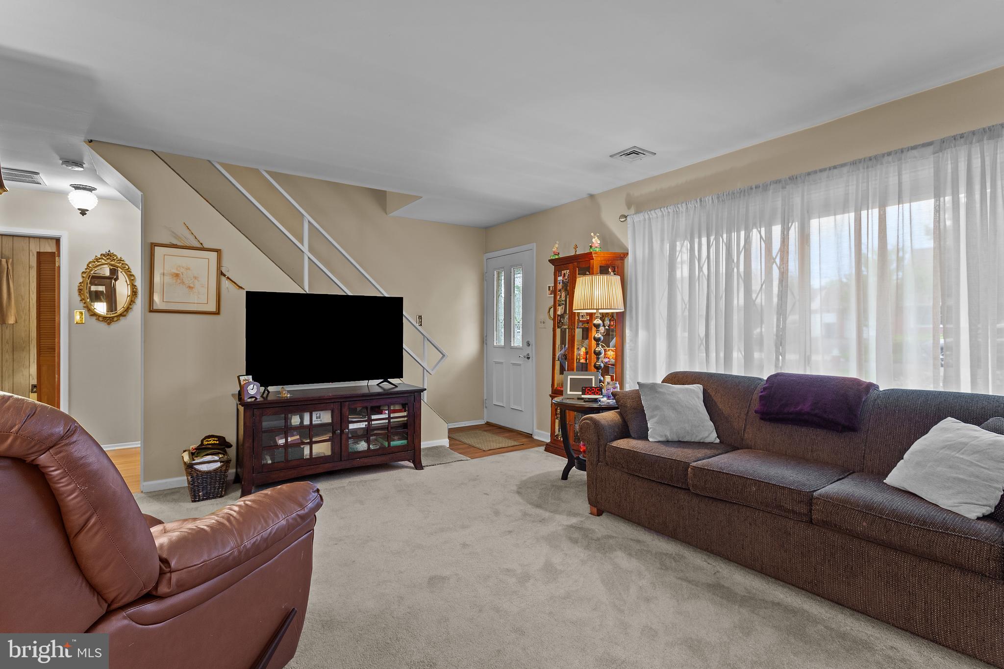 26 Crystal Road Levittown, PA 19057 - Photo 6 of 25