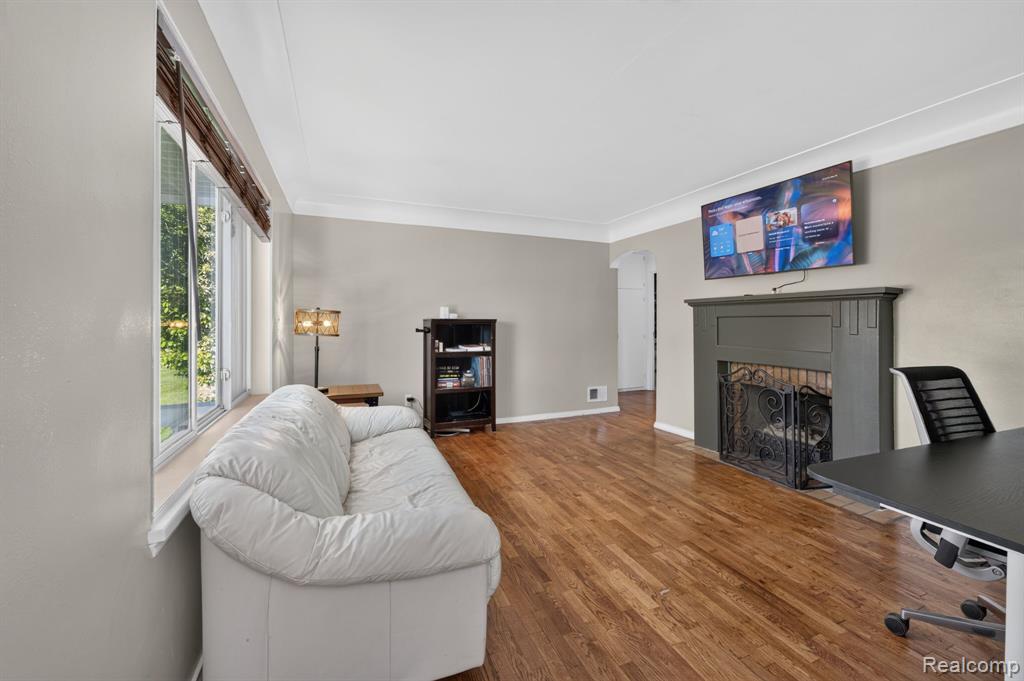 7077 West Frances Road Flushing, MI 48433 - Photo 9 of 50