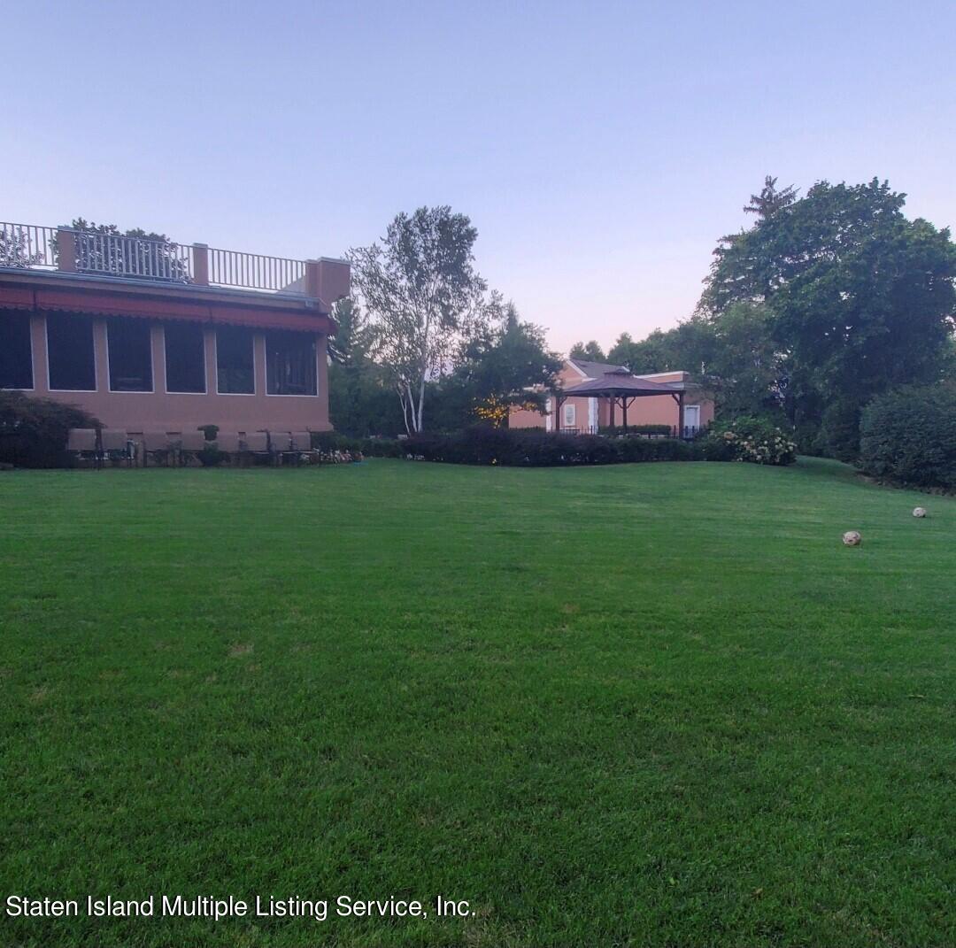 255 Benedict Road Staten Island, NY 10304 - Photo 4 of 38 pic
