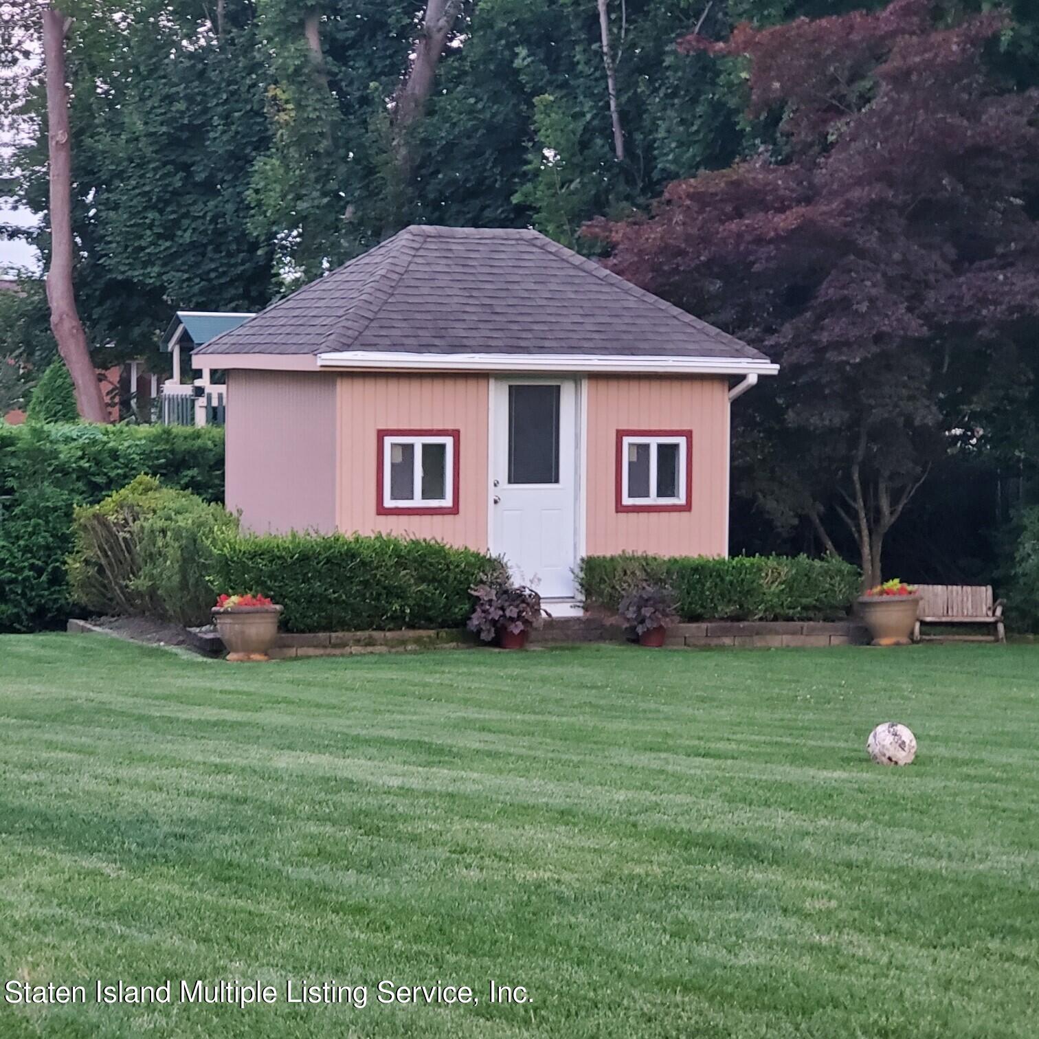 255 Benedict Road Staten Island, NY 10304 - Photo 8 of 38 89