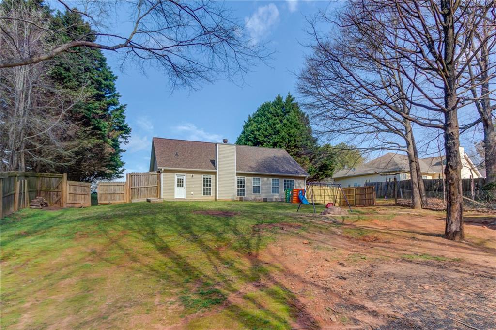 504 Oxford Ridge Winder, GA 30680 - Photo 29 of 30 front view of a house with a yard