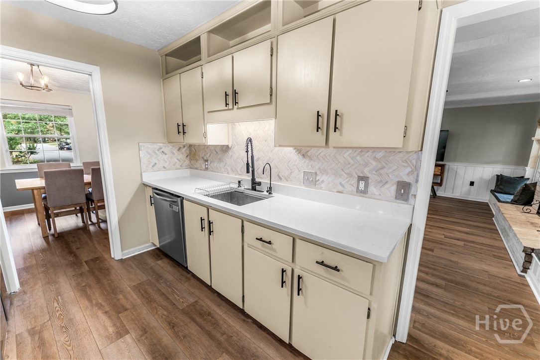 110 Hampshire Road Savannah, GA 31410 - Photo 10 of 44 Gallery Image 10