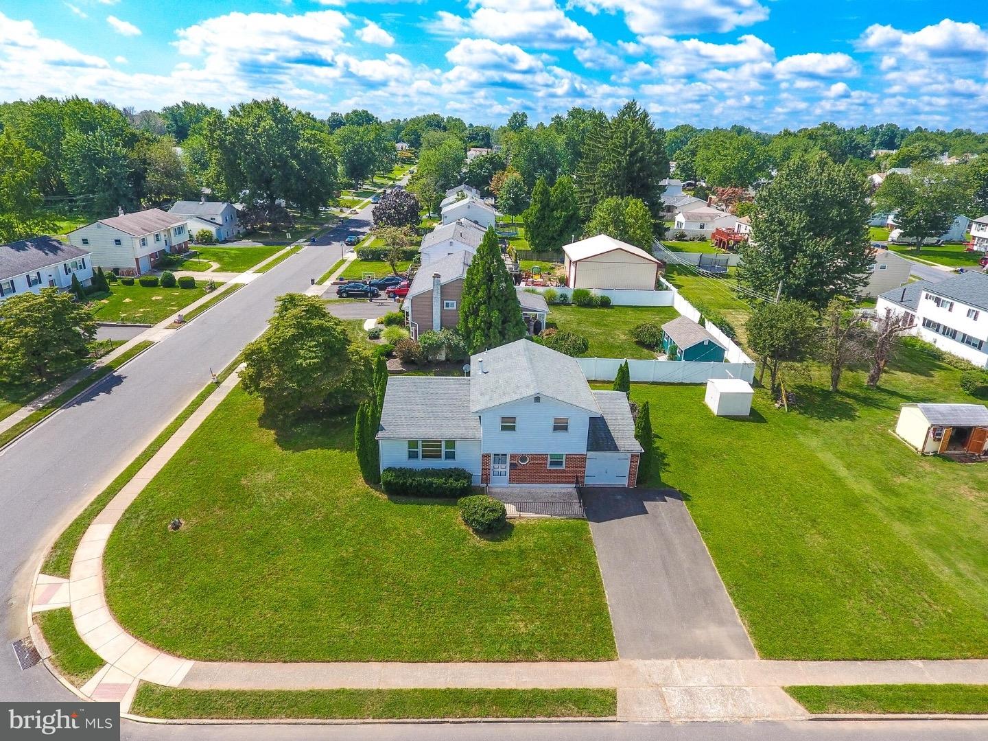 1264 Cloverly Road Warminster, PA 18974 - Photo 1 of 23 Gallery Image 1