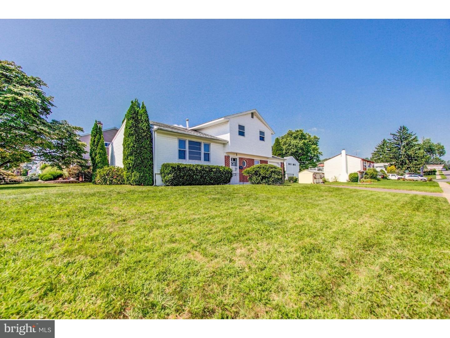 1264 Cloverly Road Warminster, PA 18974 - Photo 4 of 23 Gallery Image 4
