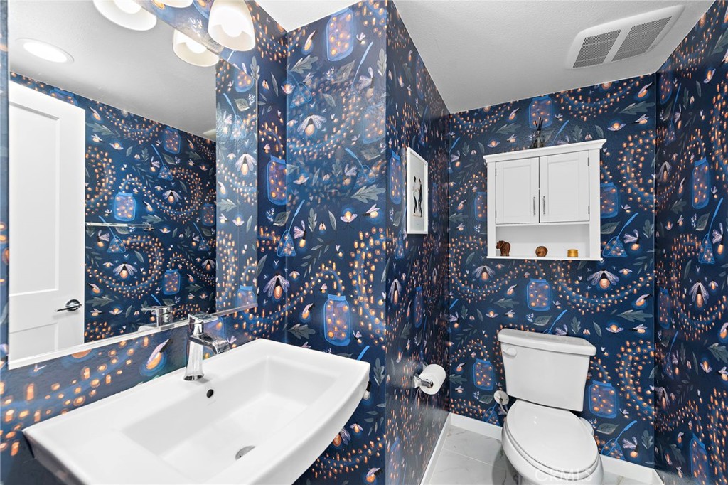 339 Ford Road Costa Mesa, CA 92627 - Photo 12 of 24