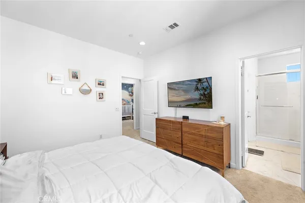 $4,800 | 339 Ford Road, Costa Mesa, CA 92627