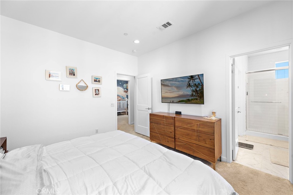339 Ford Road Costa Mesa, CA 92627 - Photo 14 of 24
