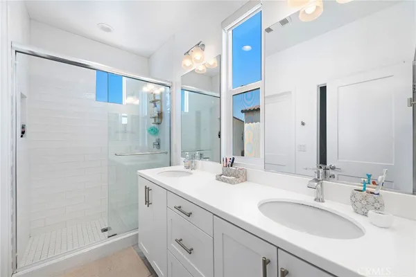 $4,800 | 339 Ford Road, Costa Mesa, CA 92627