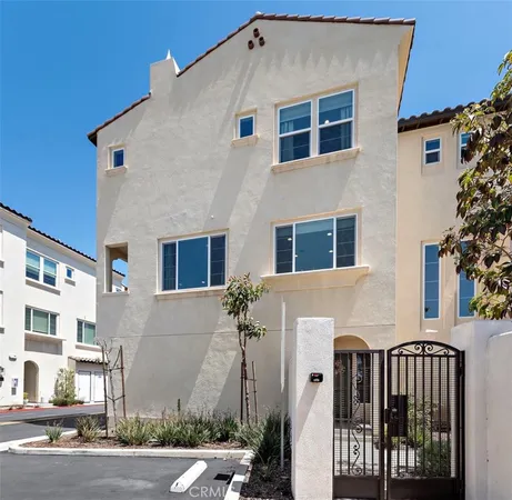 $4,800 | 339 Ford Road, Costa Mesa, CA 92627