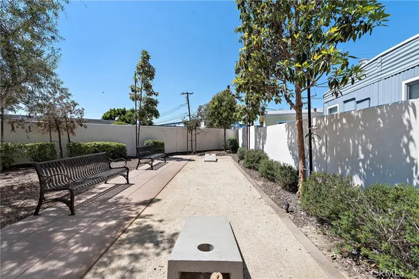 $4,800 | 339 Ford Road, Costa Mesa, CA 92627