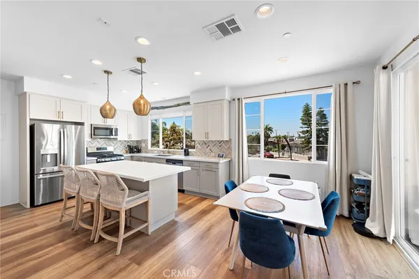$4,800 | 339 Ford Road, Costa Mesa, CA 92627