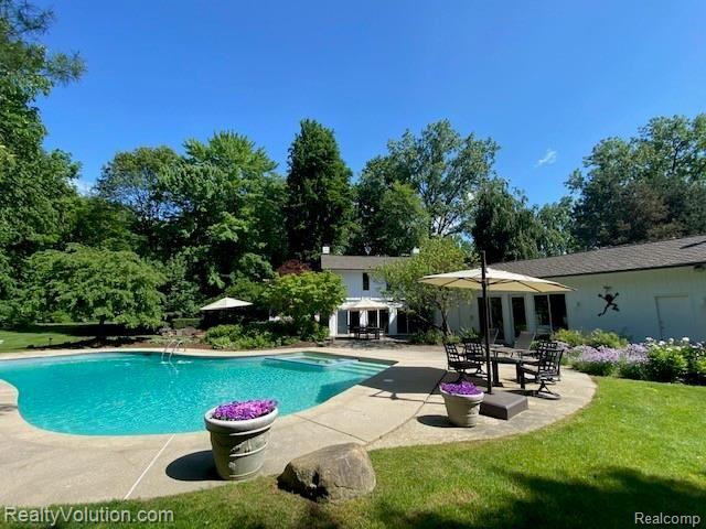6080 Blue Beech Court Rochester Hills, MI 48306 - Photo 2 of 55