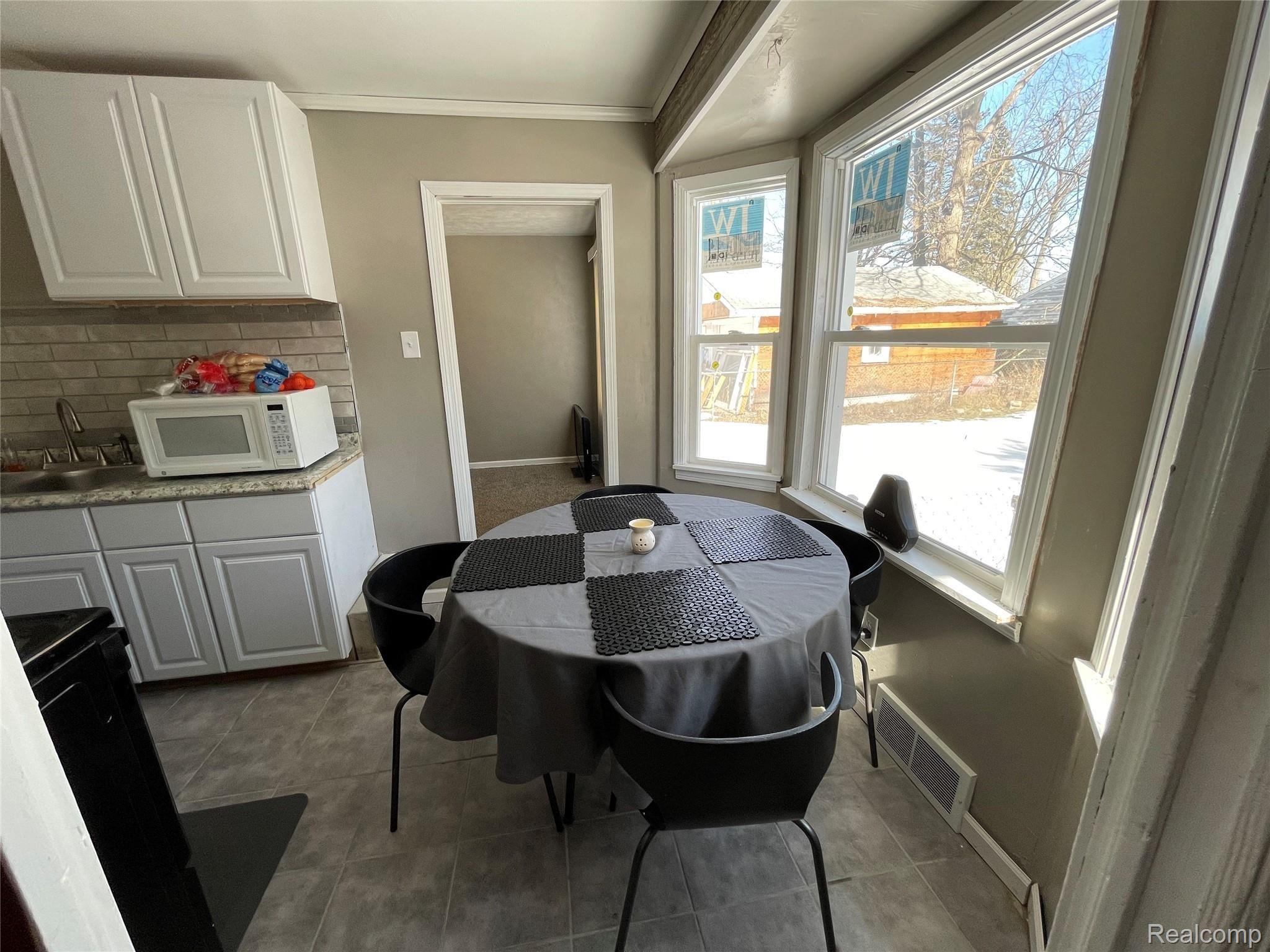 2638 Clio Road Flint, MI 48504 - Photo 16 of 16 clio 17.jpg