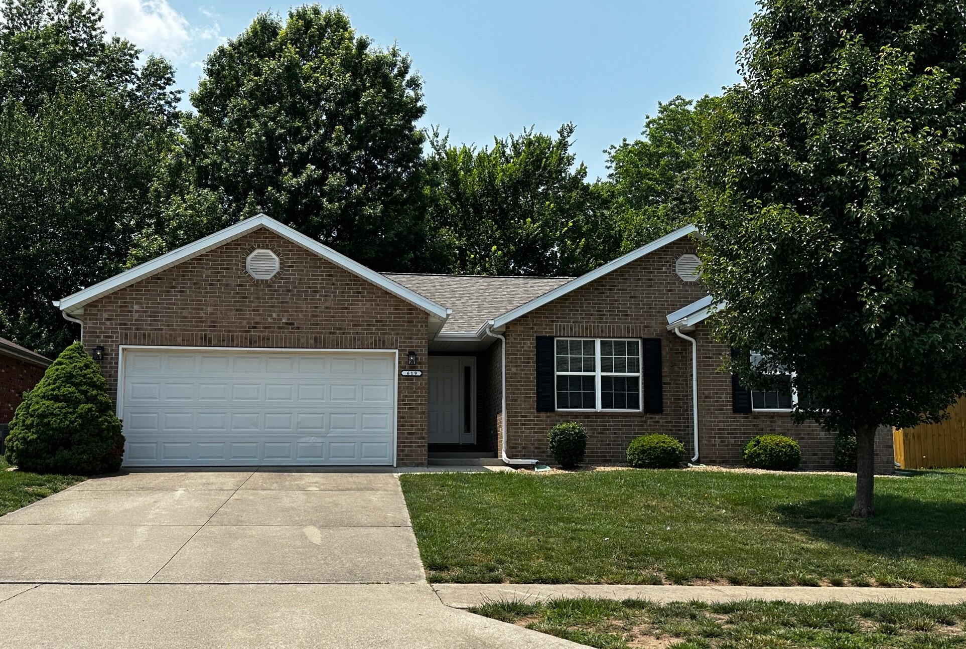 619 South Hazelnut Avenue Springfield, MO 65802 - Photo 1 of 1 Front