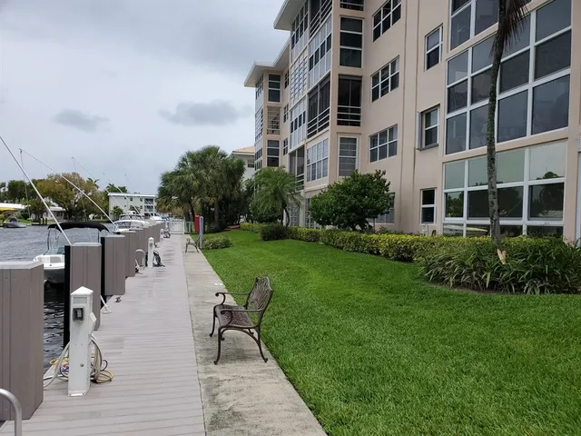 $2,400 | 1481 South Ocean Boulevard, Unit 308, Lauderdale-by-the-Sea, FL 33062
