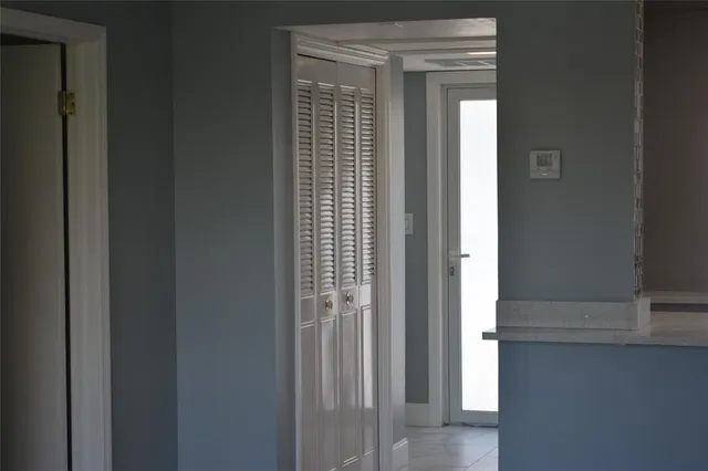 $2,400 | 1481 South Ocean Boulevard, Unit 308, Lauderdale-by-the-Sea, FL 33062