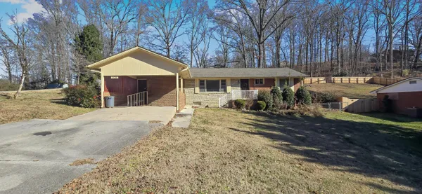 $245,000 | 328 North Dogwood Road, Powell, TN 37849