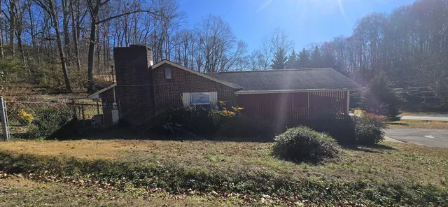 $245,000 | 328 North Dogwood Road, Powell, TN 37849