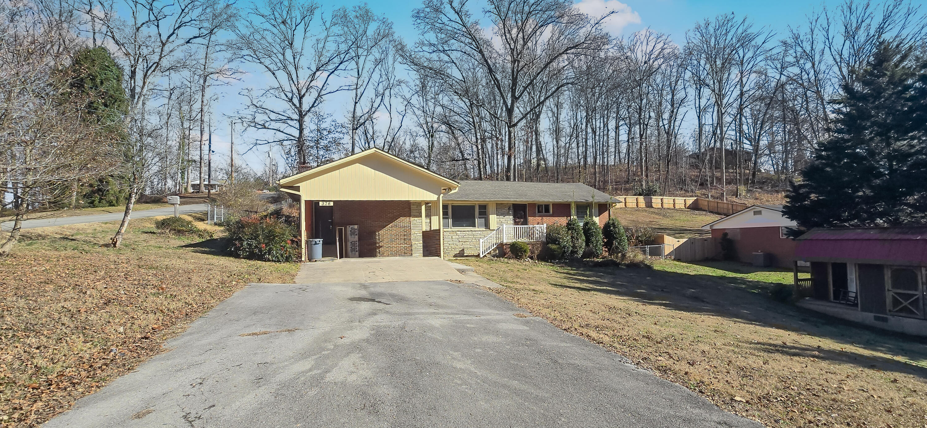 328 North Dogwood Road Powell, TN 37849 - Photo 4 of 17 16