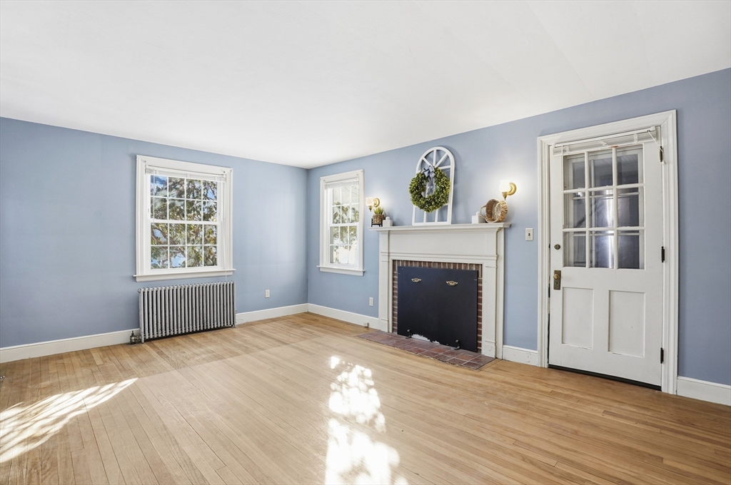 12 Cardinal Road Worcester, MA 01602 - Photo 2 of 31