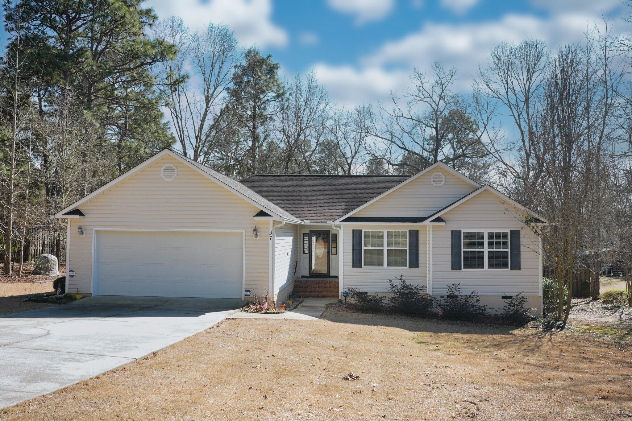 37 Summerset Court Aiken, SC 29803 - Photo 1 of 21 37 Summerset Ct (1)main