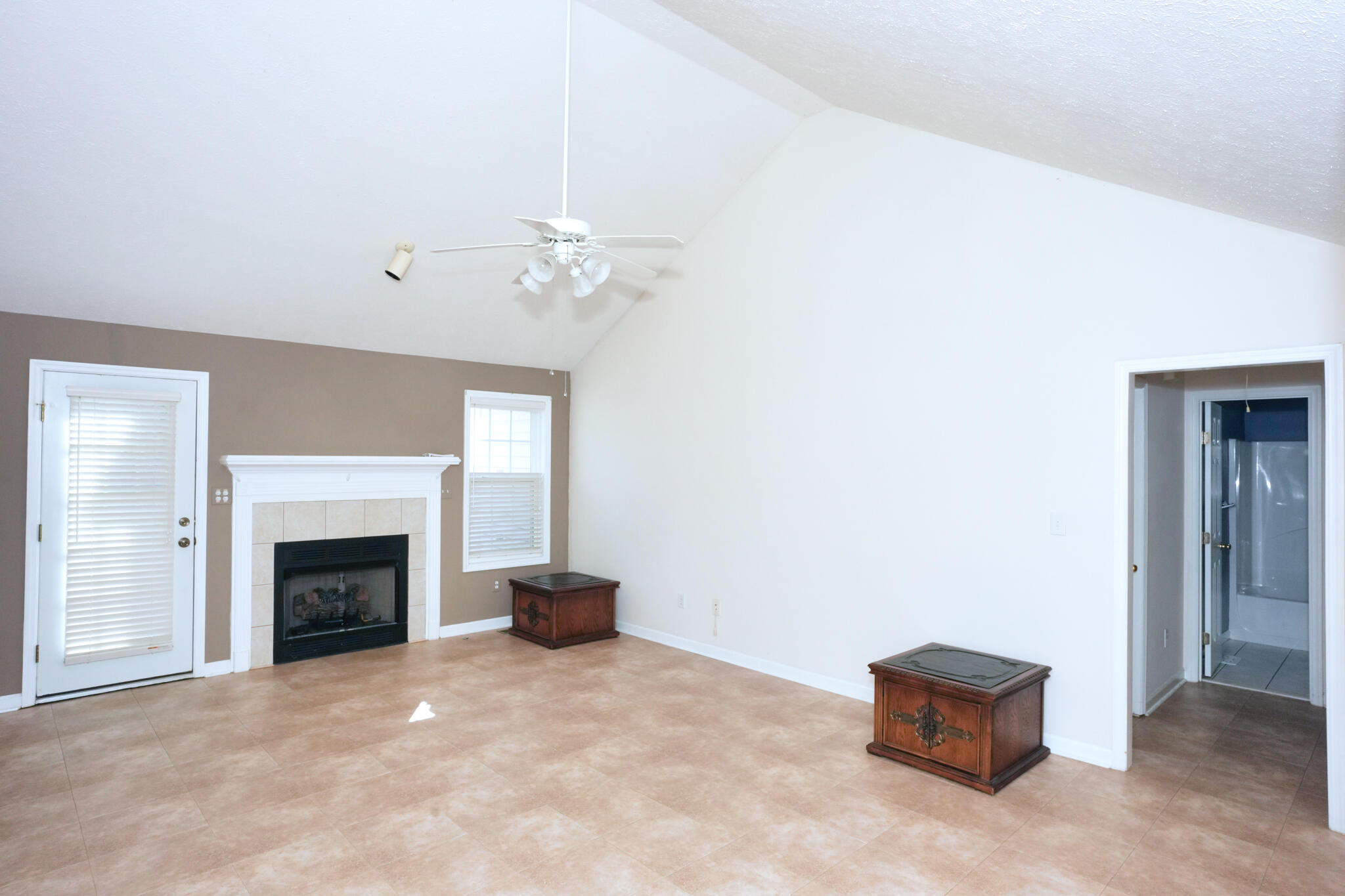 37 Summerset Court Aiken, SC 29803 - Photo 2 of 21 37 Summerset Ct (2)